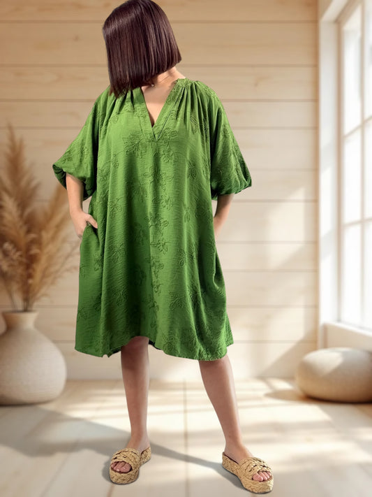 IRENKA - ROBE VERTE BRODEE JUSQU'A LA TAILLE 54/56