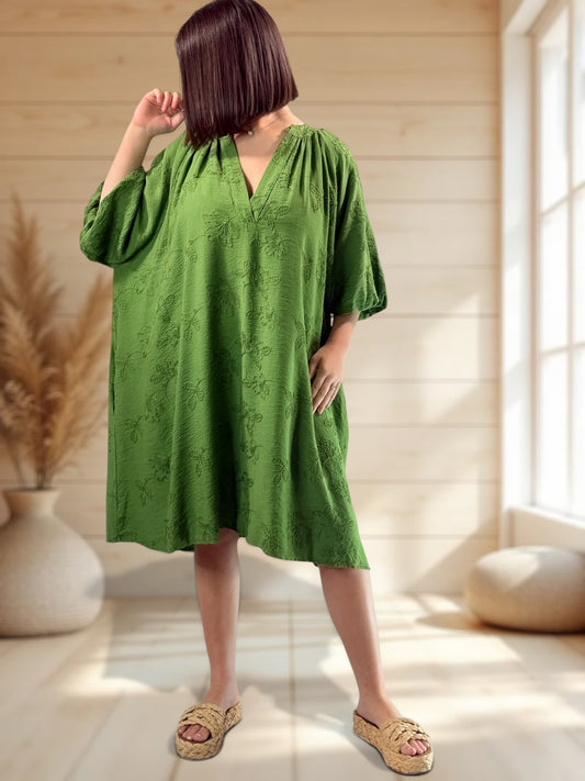 IRENKA - ROBE VERTE BRODEE JUSQU'A LA TAILLE 54/56
