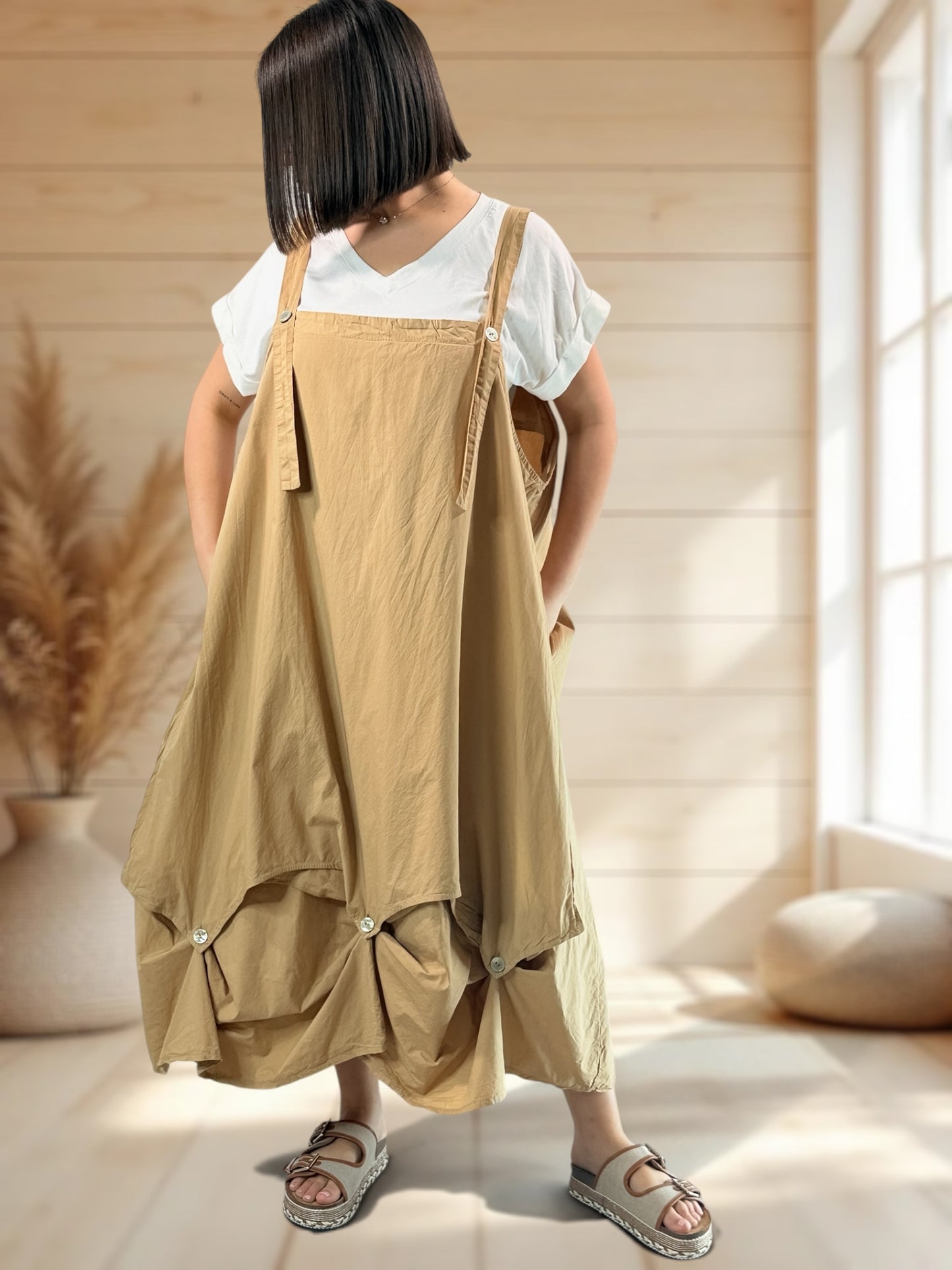 GLORIA - ROBE TABLIER CAMEL JUSQU'A LA TAILLE 54