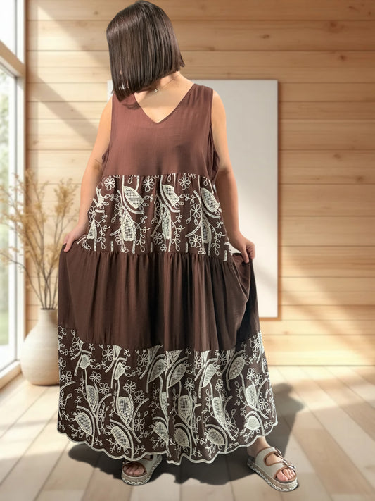 HITOMI - ROBE MARRON BRODEE JUSQU'A LA TAILLE 48/50