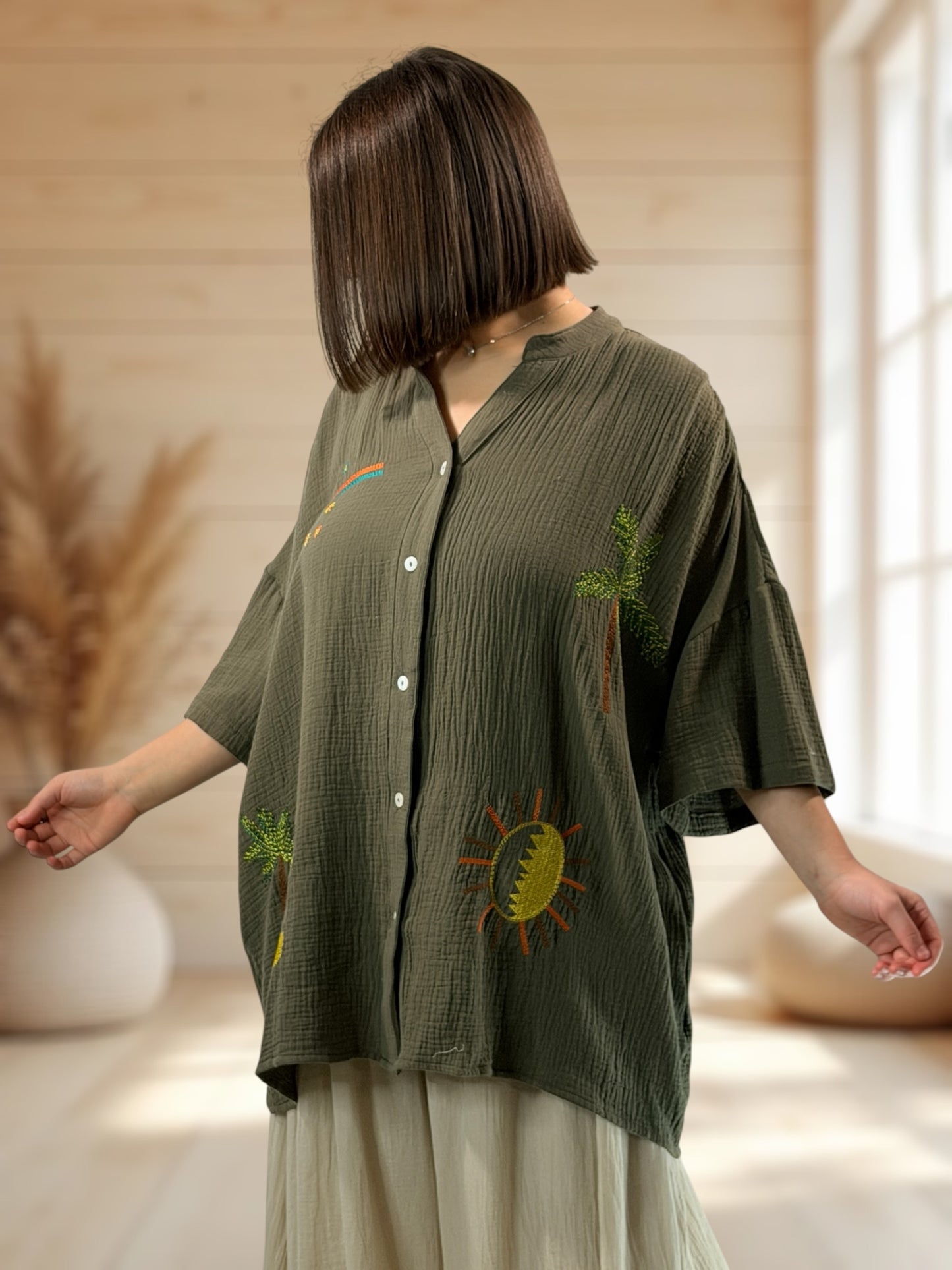 RENATA - CHEMISE KAKI BRODEE JUSQU'A LA TAILLE 54