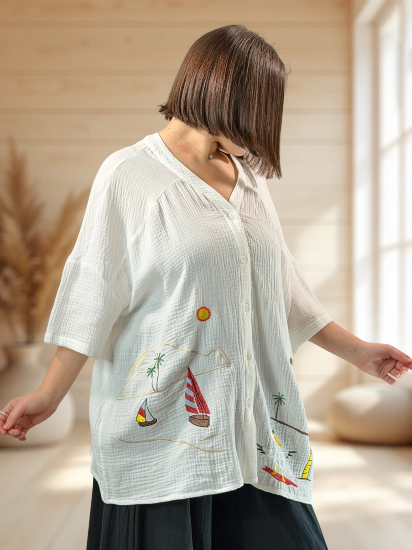 RENATA - CHEMISE BLANCHE BRODEE JUSQU'A LA TAILLE 54