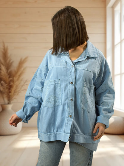 MATTEO - VESTE EN JEAN  BLEU CIEL AVEC BRODERIE ANGLAISE TAILLE 46/48 A 52