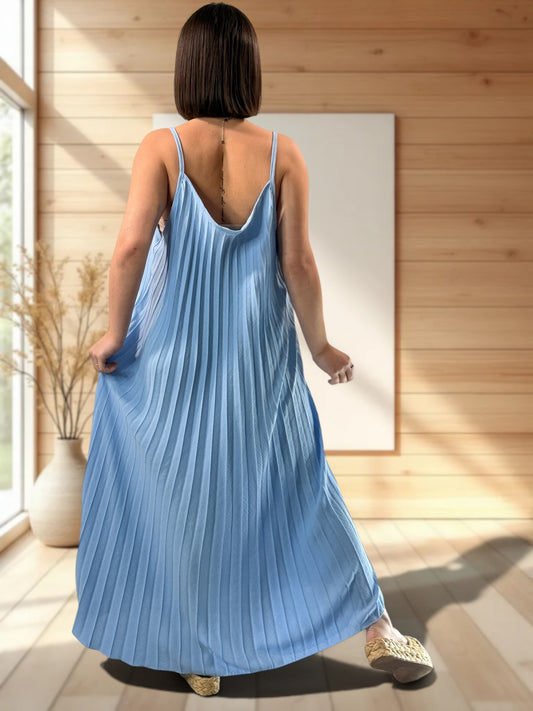 ALEXANDRA - ROBE BLEU CIEL PLISSEE JUSQU'A LA TAILLE 52/54