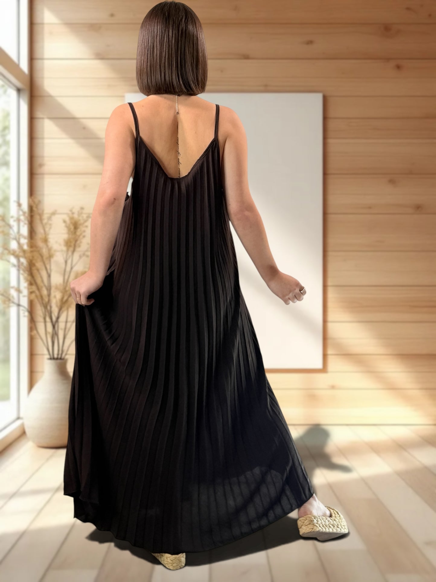 ALEXANDRA - ROBE MARRON PLISSEE JUSQU'A LA TAILLE 52/54
