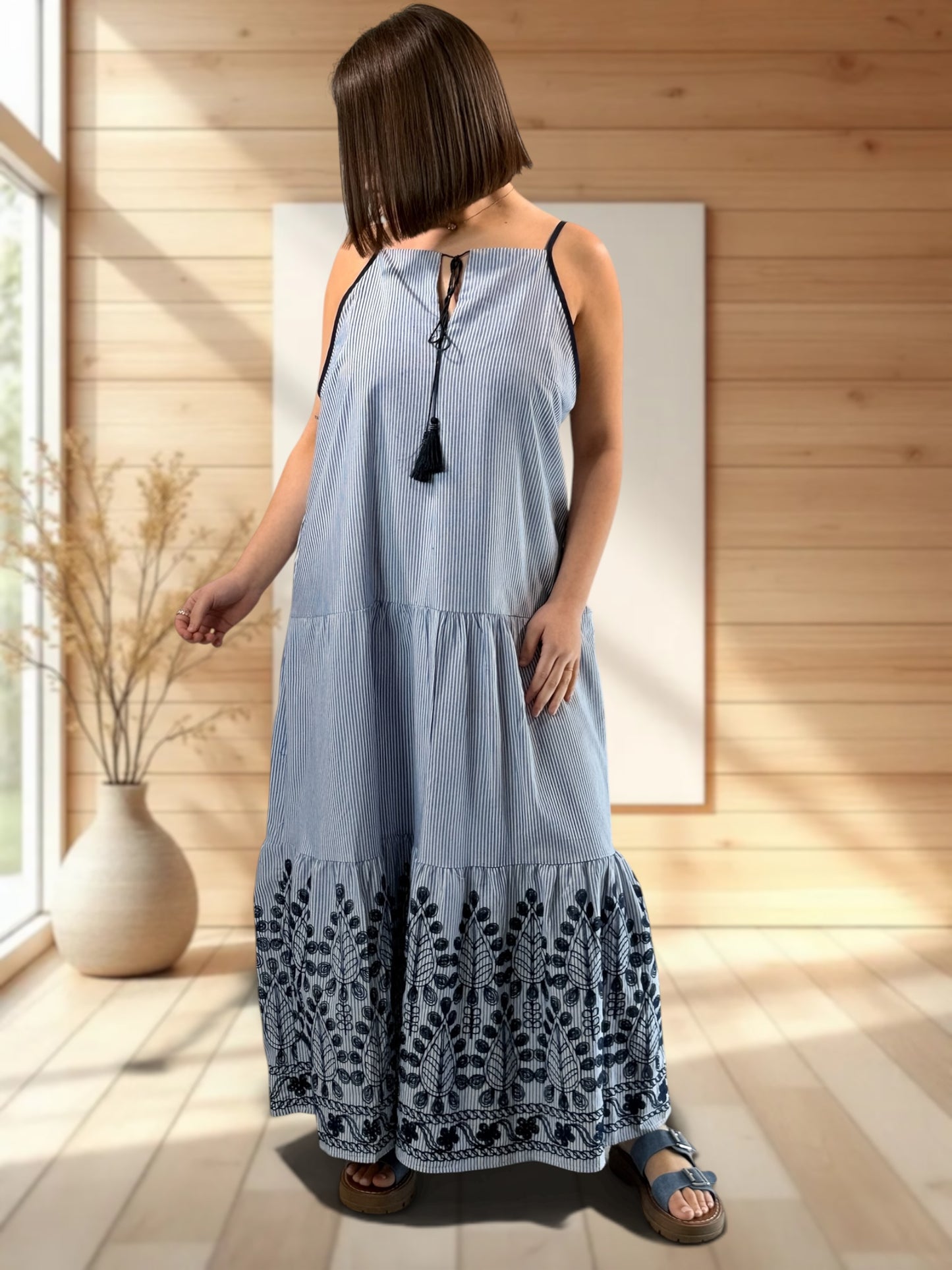 KRISTY - ROBE A RAYURE BRODEE JUSQU'A LA TAILLE 48