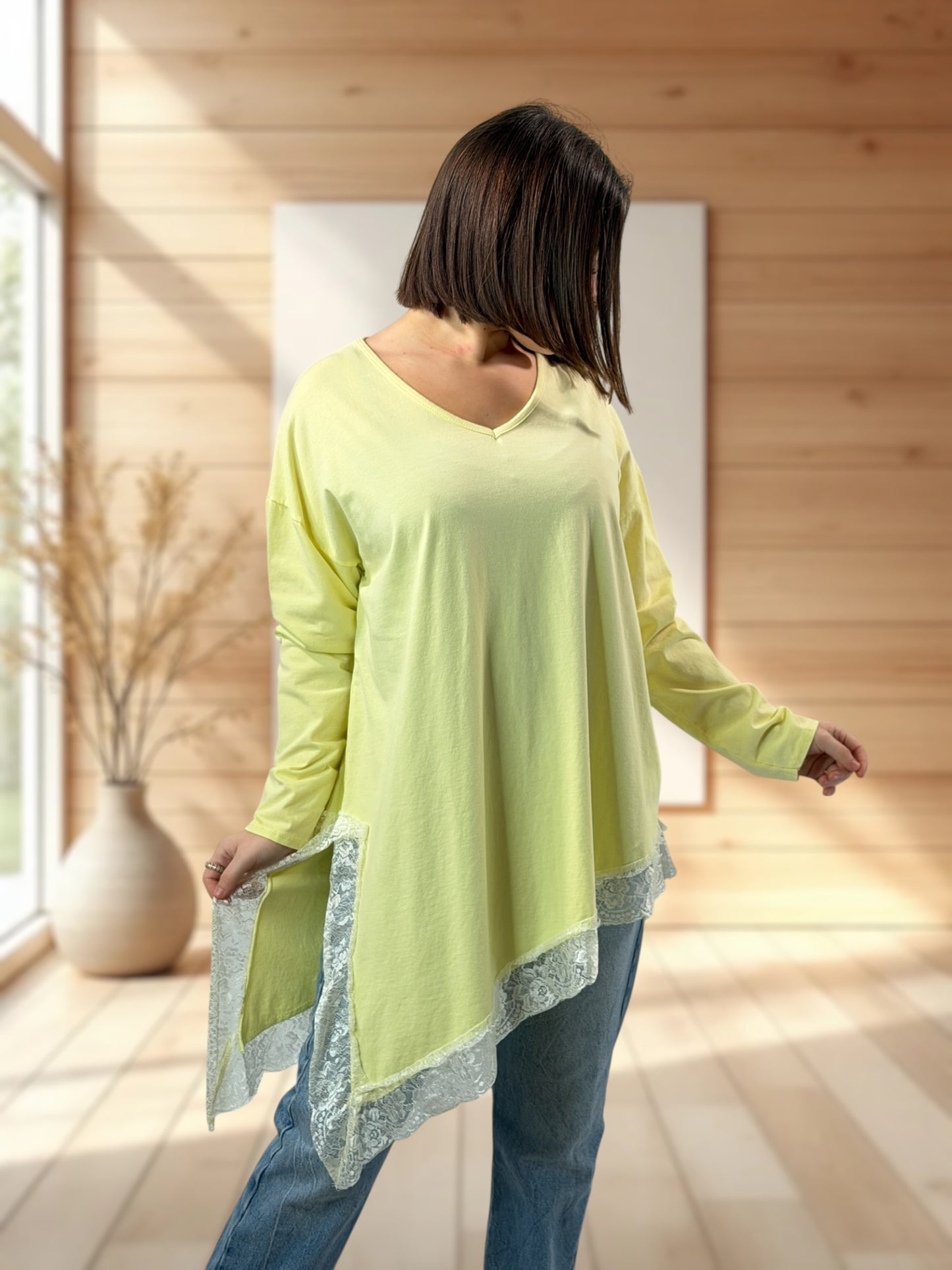 LOUNA - T-SHIRT JAUNE ASYMETRIQUE JUSQU'A LA TAILLE 50