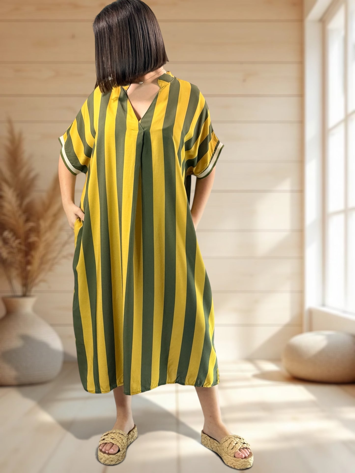 LALY - ROBE OVERSIZE A RAYURE KAKI JUSQU'A LA TAILLE 54