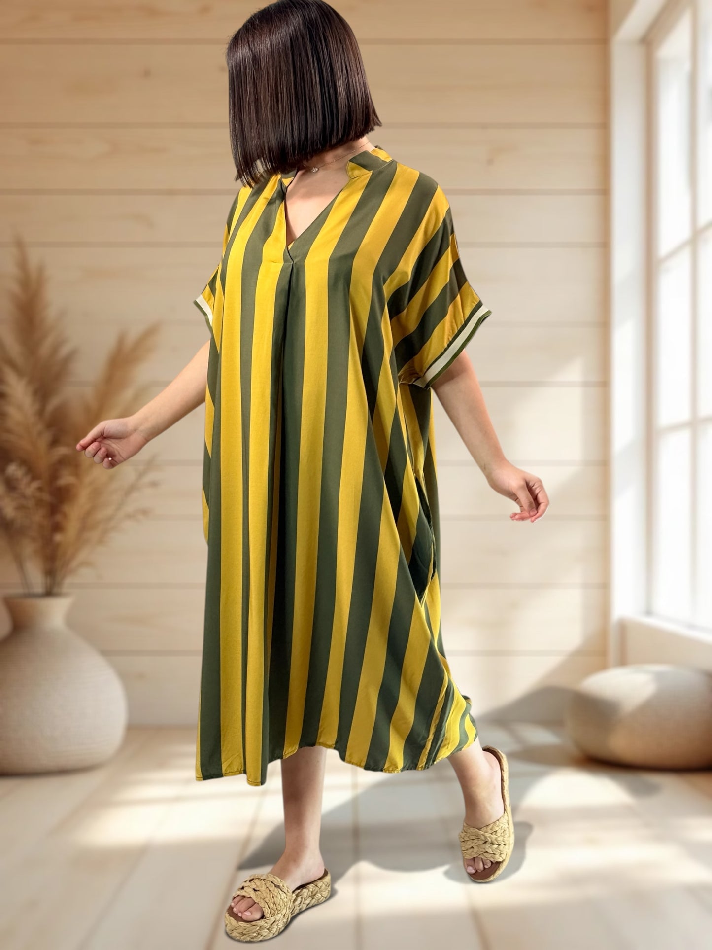 LALY - ROBE OVERSIZE A RAYURE KAKI JUSQU'A LA TAILLE 54