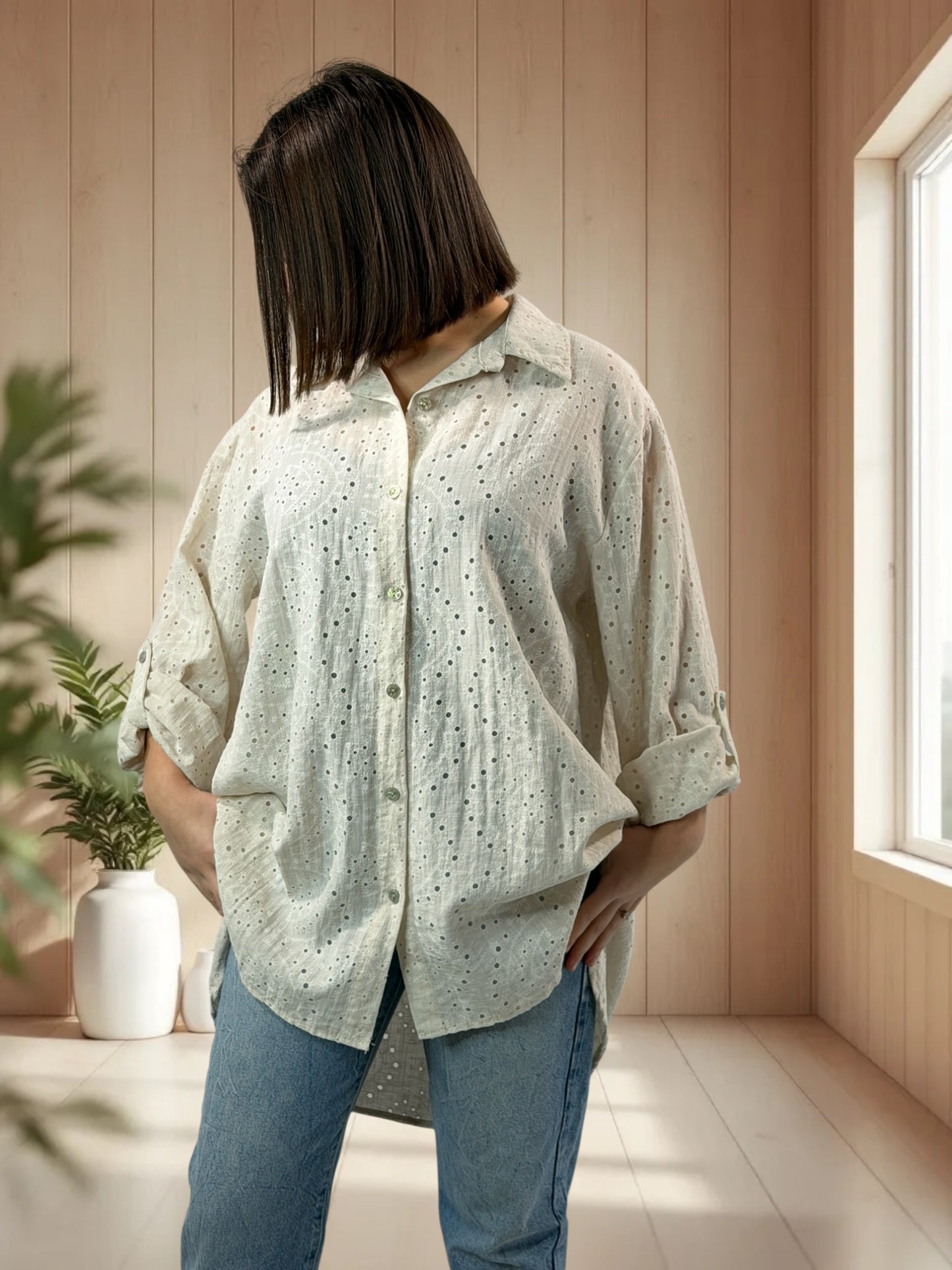 CAROLINA - CHEMISE OVERSIZE EN BRODERIE ANGLAISE BEIGE JUSQU'A LA TAILLE 48