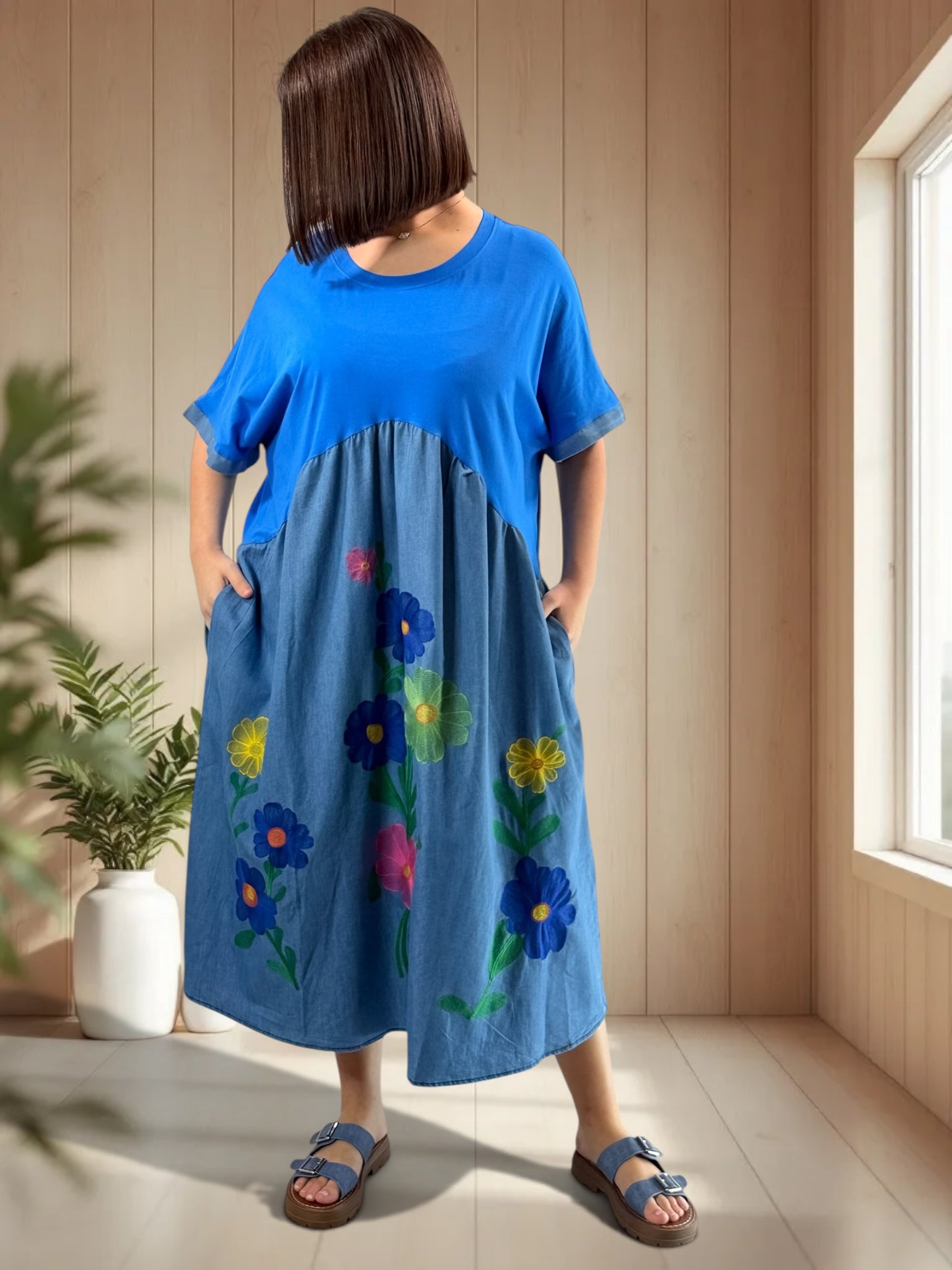 DEBORAH - ROBE OVERSIZE BRODEE JUSQU'A LA TAILLE 56