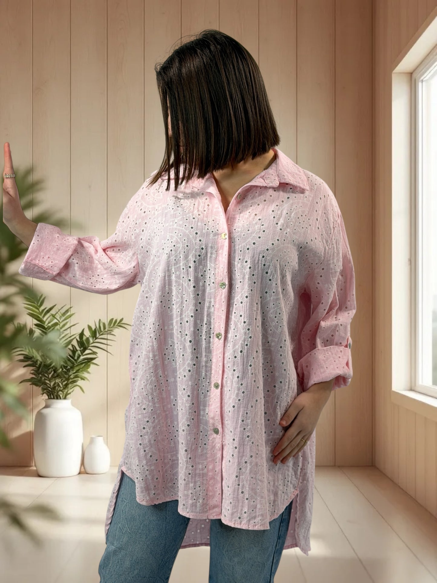 CAROLINA - CHEMISE OVERSIZE EN BRODERIE ANGLAISE ROSE JUSQU'A LA TAILLE 48