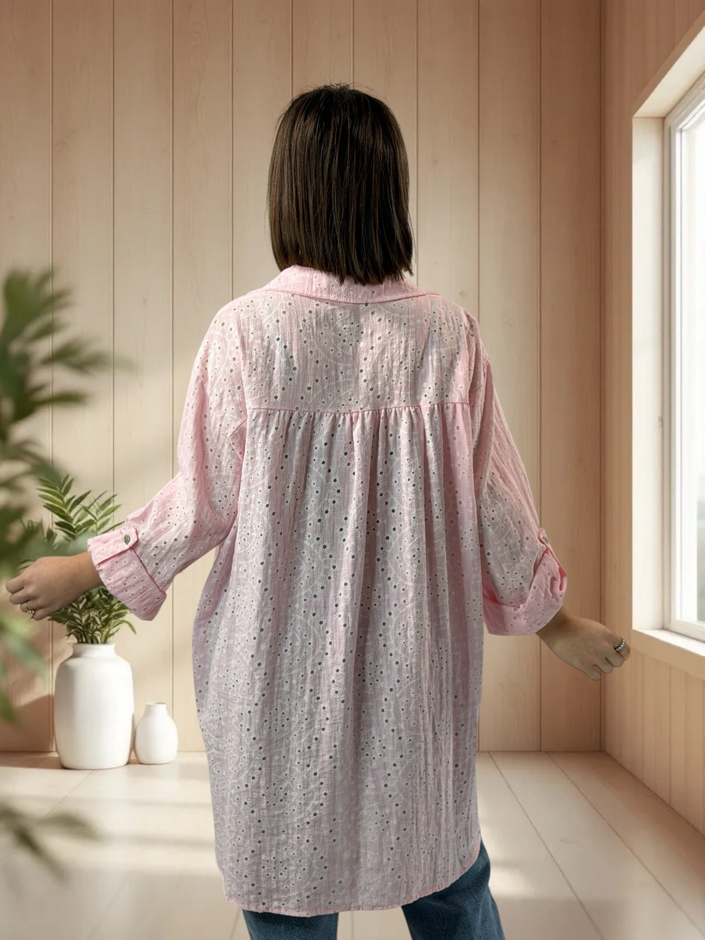 CAROLINA - CHEMISE OVERSIZE EN BRODERIE ANGLAISE ROSE JUSQU'A LA TAILLE 48