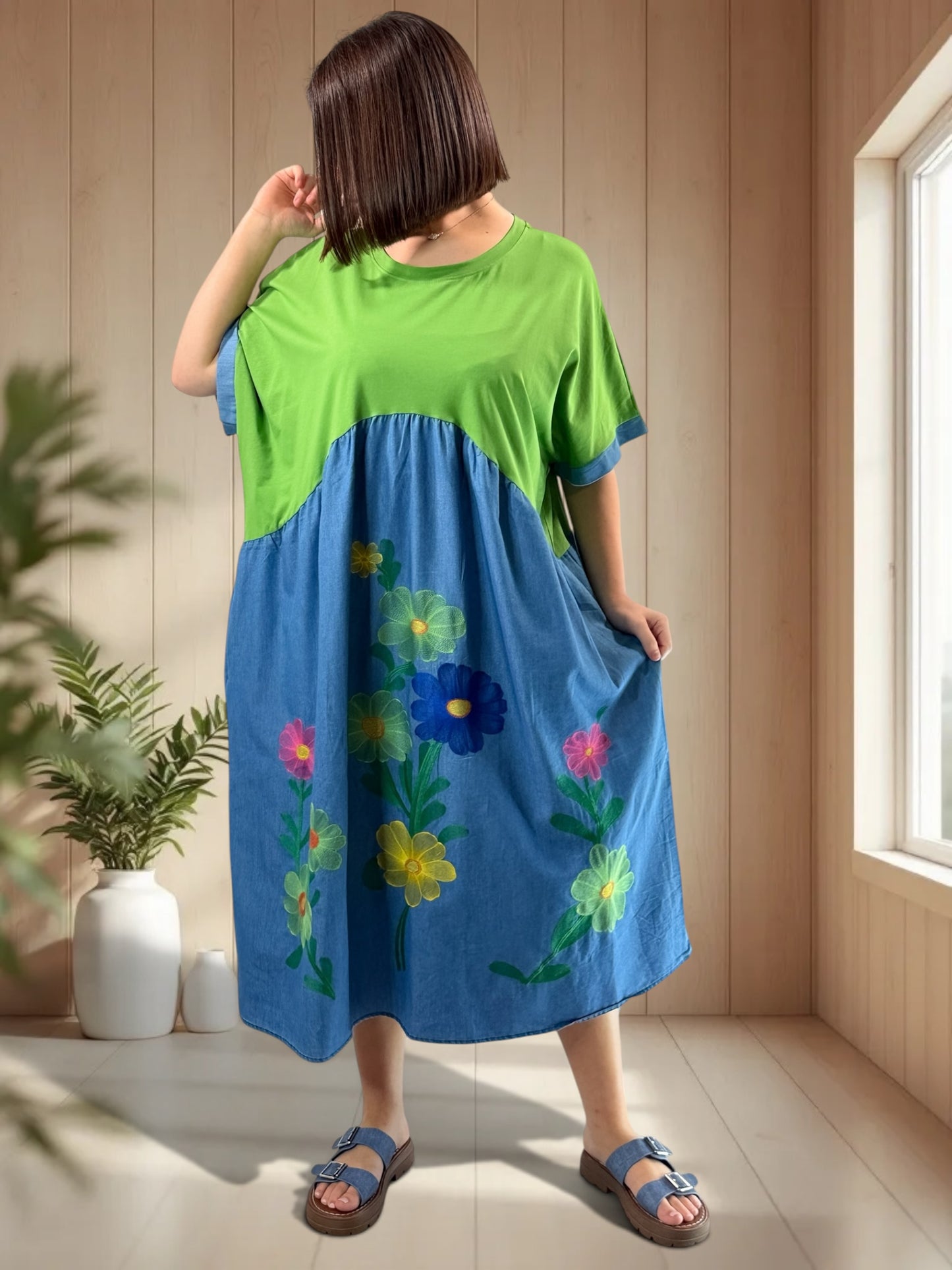 DEBORAH - ROBE OVERSIZE BRODEE JUSQU'A LA TAILLE 56