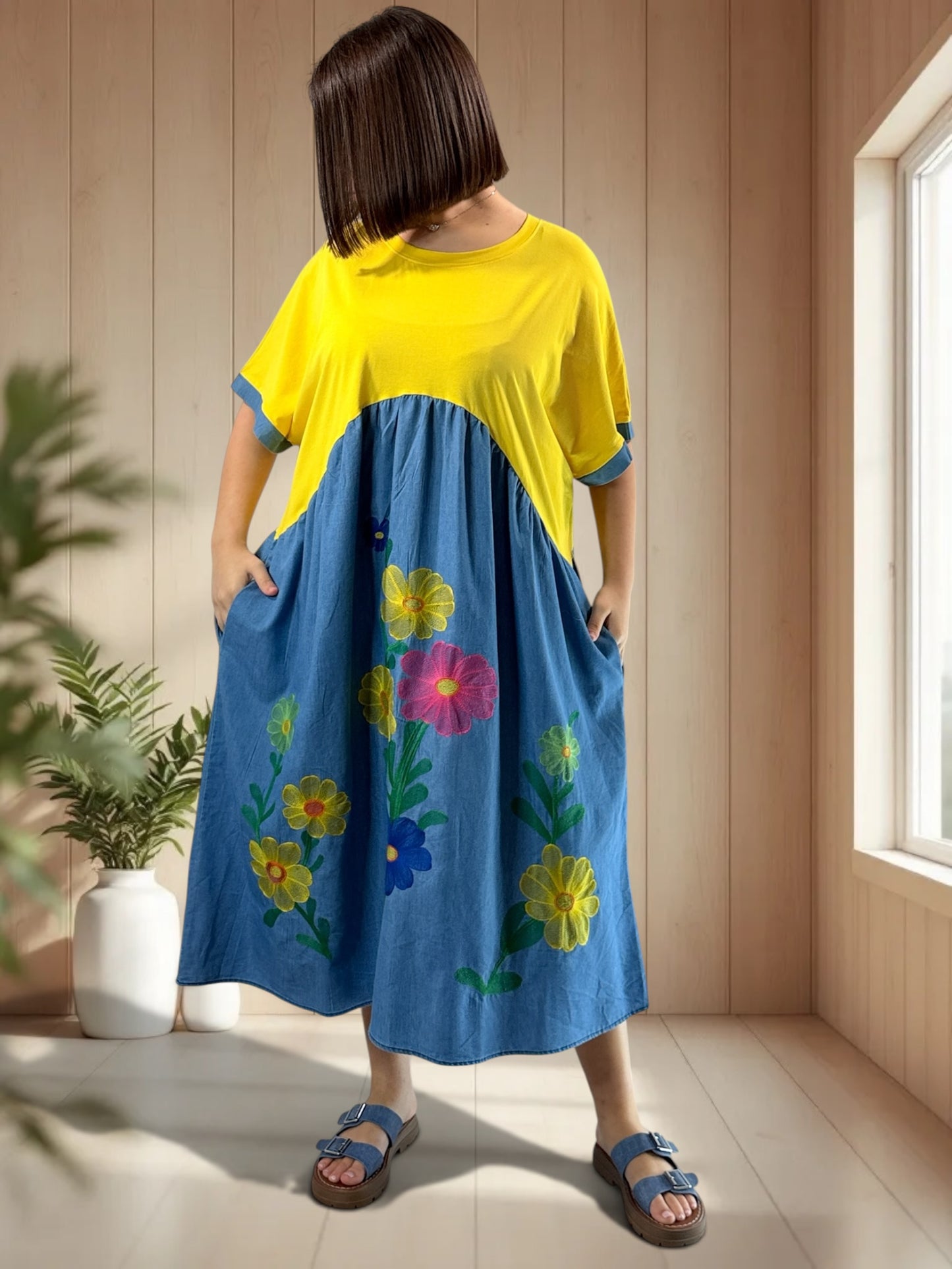 DEBORAH - ROBE OVERSIZE BRODEE JUSQU'A LA TAILLE 56