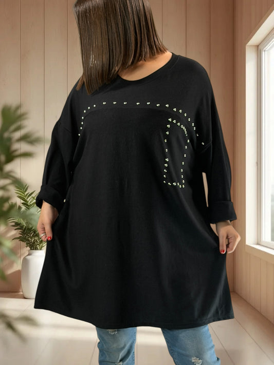 RUBY - PULL NOIR EN MAILLE FLUIDE AVEC CLOUS JUSQU'A LA TAILLE 56