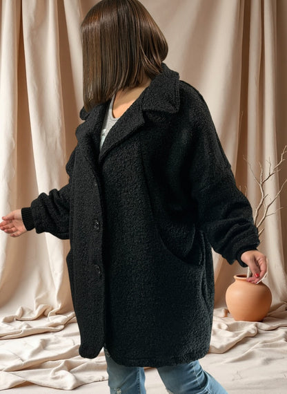 BETTY - VESTE NOIRE OVERSIZE JUSQU'A LA TAILLE 54/56