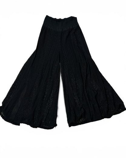KAORI - PANTALON NOIR EN DENTELLE JUSQUA LA TAILLE 48