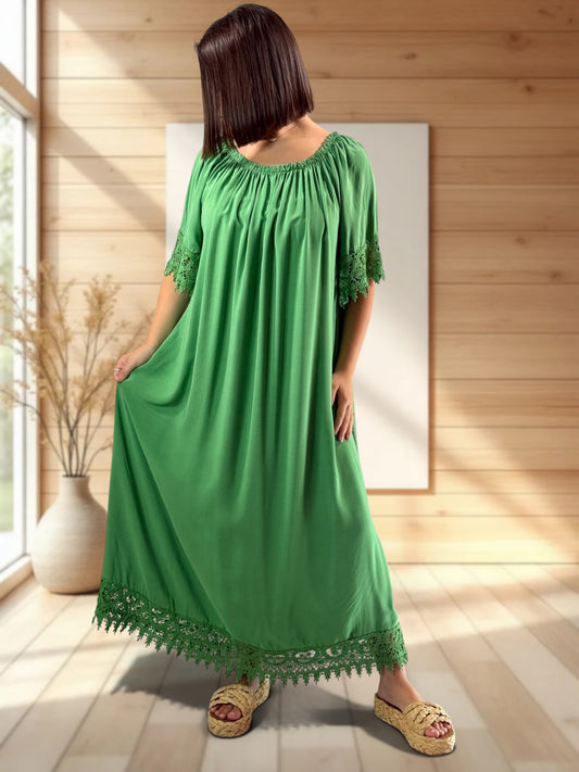 SAKURA - ROBE LONGUE VERTE AVEC DENTELLE JUSQU'A LA TAILLE 54