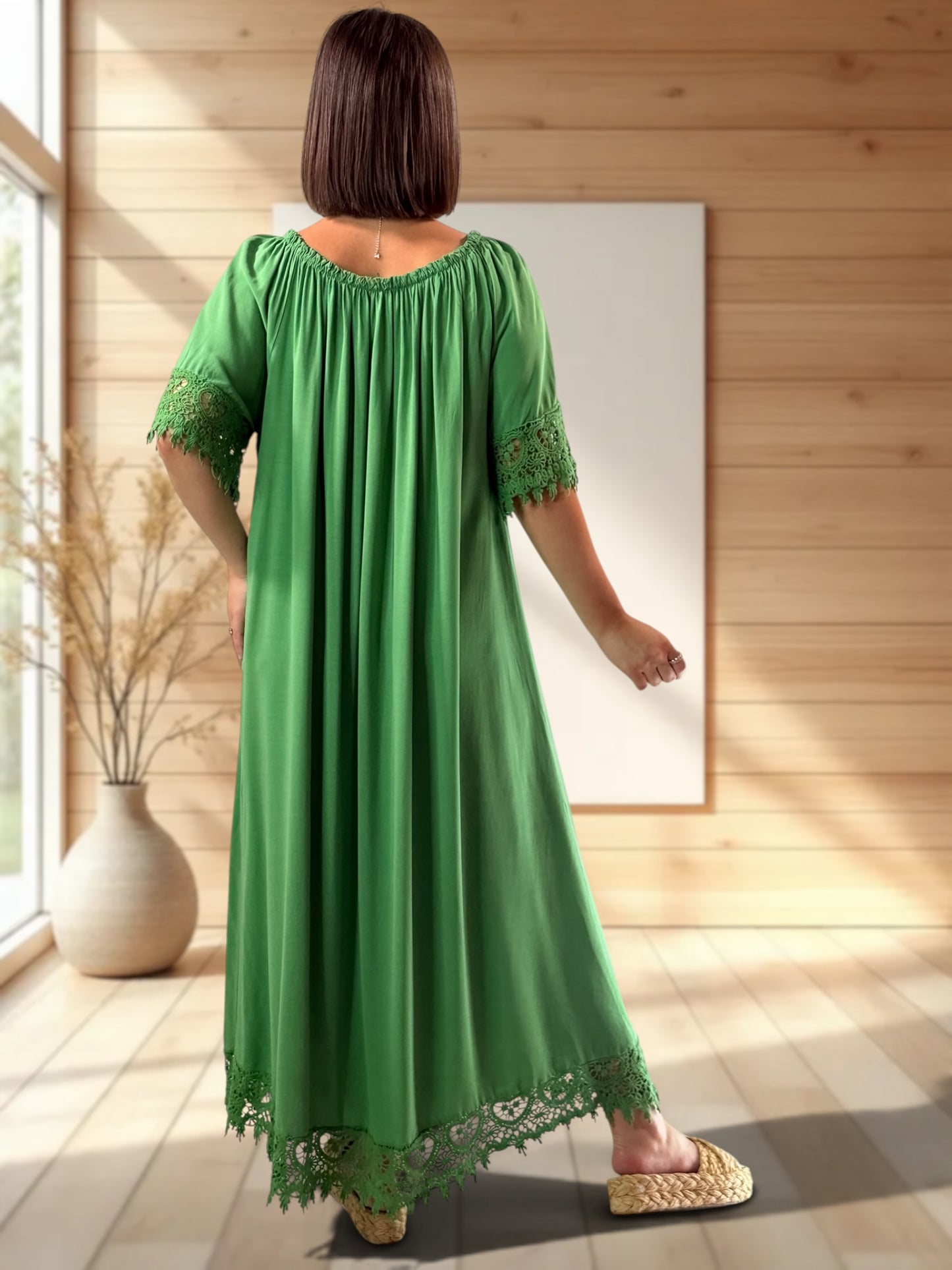 SAKURA - ROBE LONGUE VERTE AVEC DENTELLE JUSQU'A LA TAILLE 54