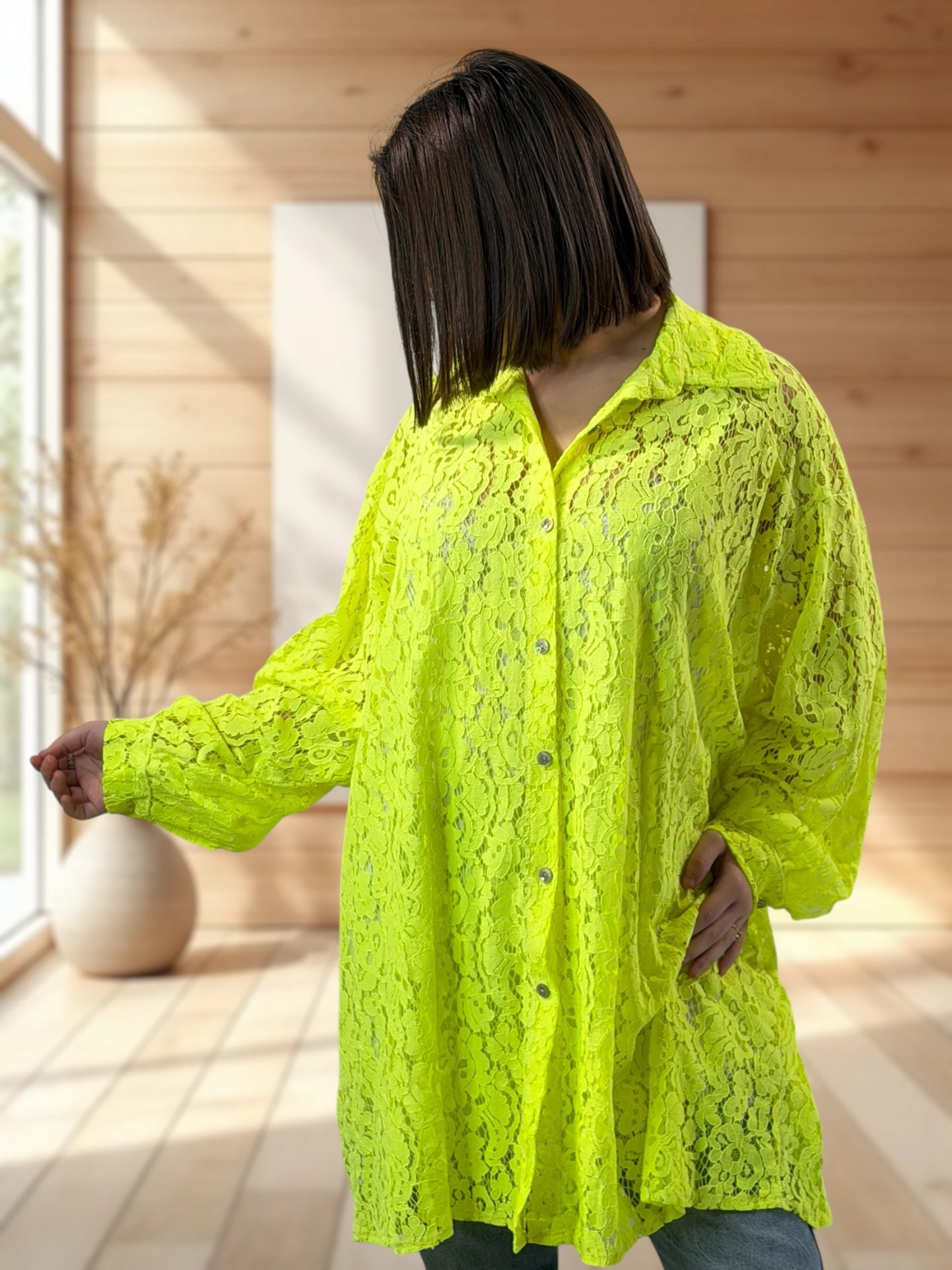 CAPUCINE - CHEMISE OVERSIZE JAUNE EN DENTELLE JUSQU'A LA TAILLE 58/60