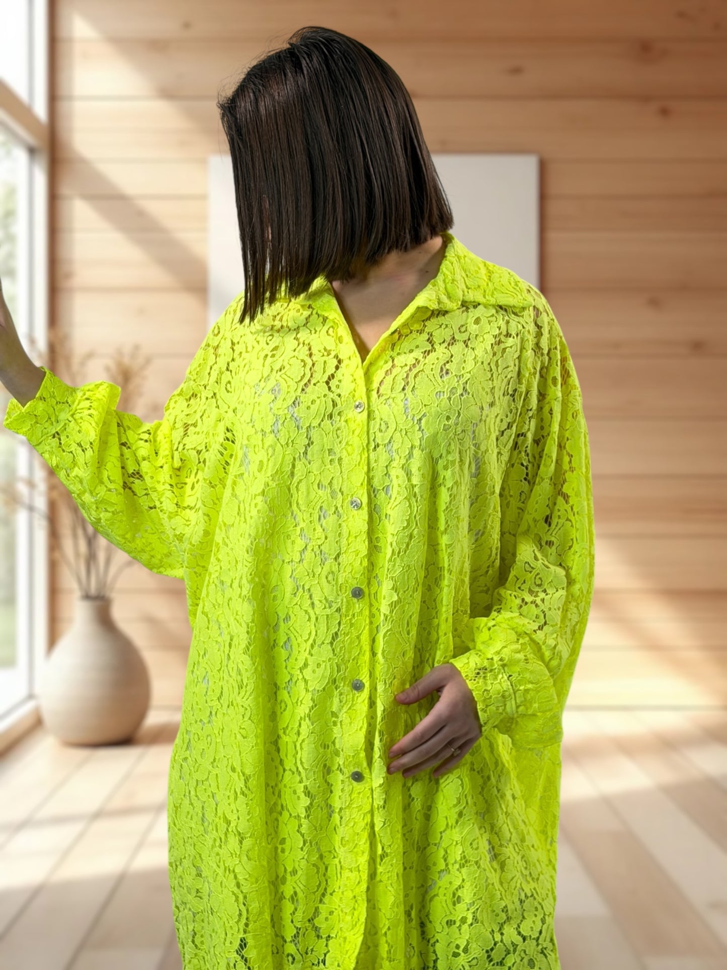 CAPUCINE - CHEMISE OVERSIZE JAUNE EN DENTELLE JUSQU'A LA TAILLE 58/60