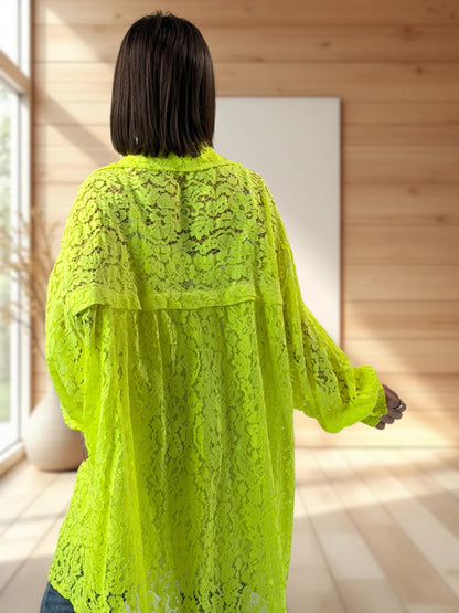 CAPUCINE - CHEMISE OVERSIZE JAUNE EN DENTELLE JUSQU'A LA TAILLE 58/60