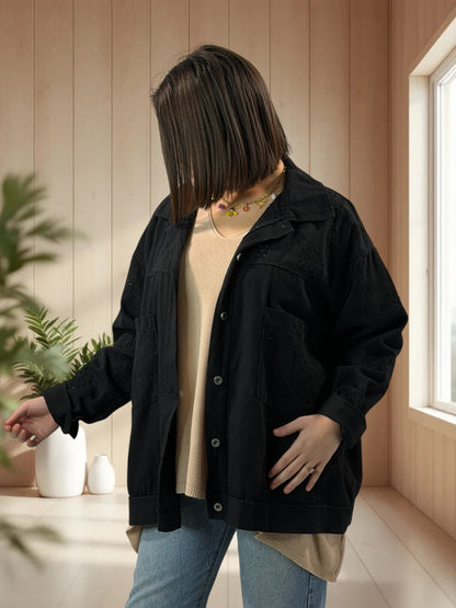 MATTEO - VESTE EN JEAN NOIR AVEC BRODERIE ANGLAISE TAILLE 46/48 A 52