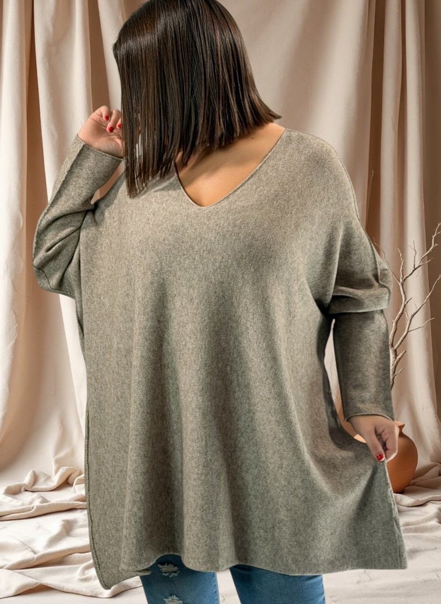 PAOLA - PULL OVERSIZE TAUPE JUSQU'A LA TAILLE 54/56