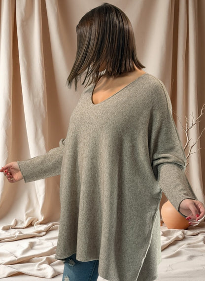 PAOLA - PULL OVERSIZE TAUPE JUSQU'A LA TAILLE 54/56