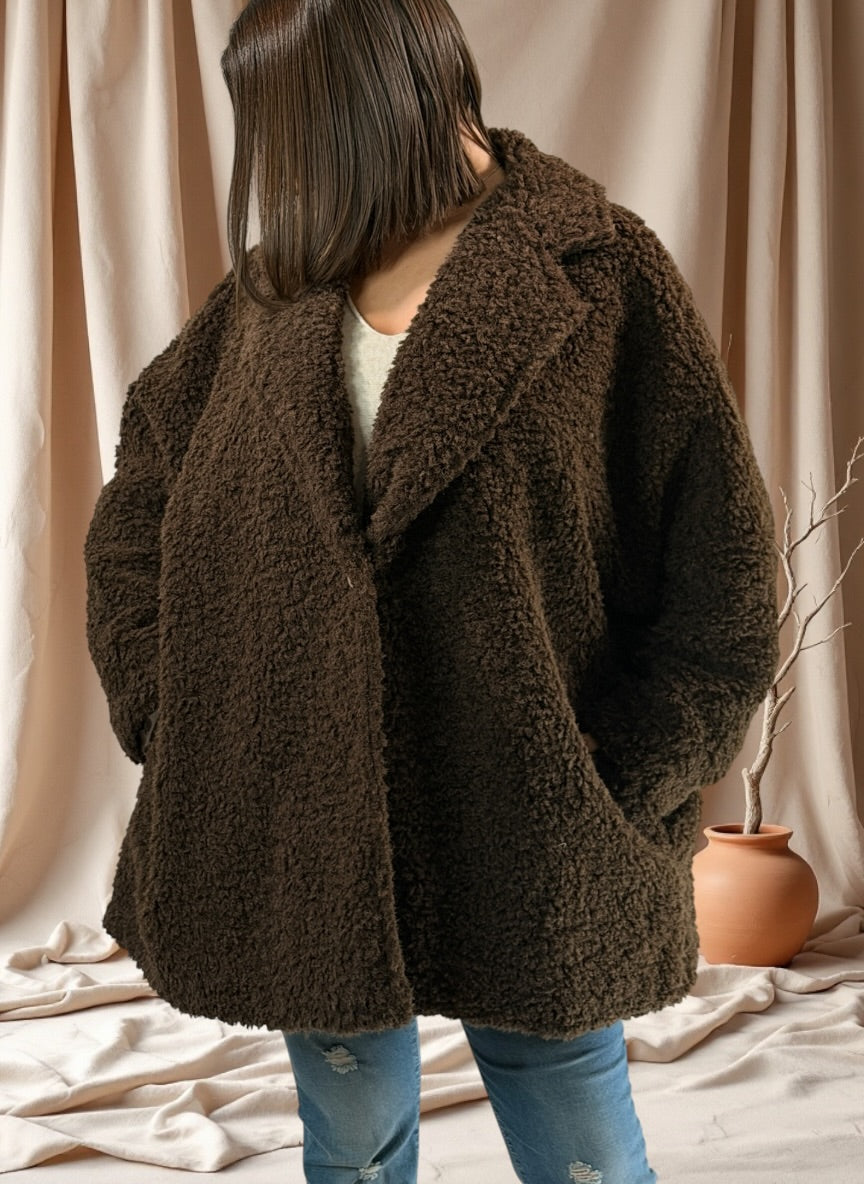 CHOUCHOU - VESTE MARRON OVERSIZE EN MOUMOUTE JUSQU'A LA TAILLE 54