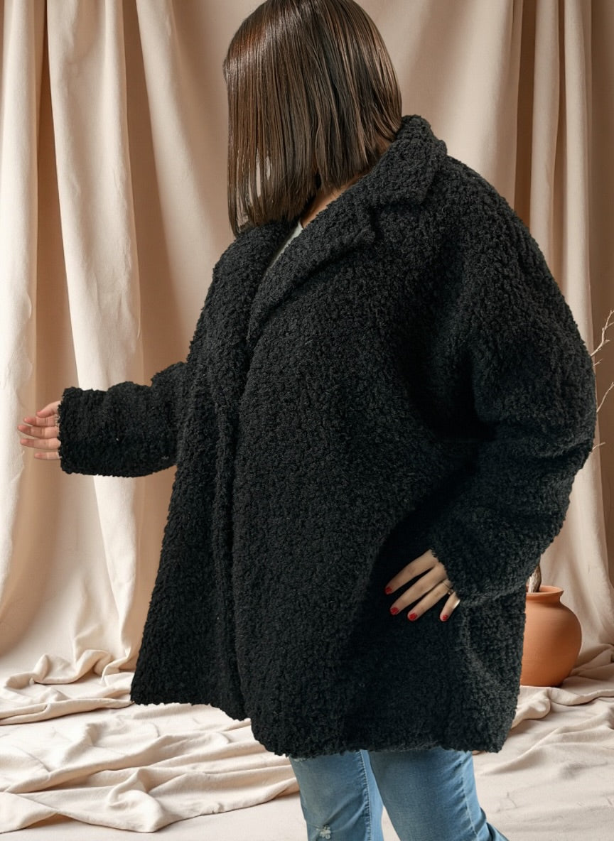 CHOUCHOU - VESTE NOIRE OVERSIZE EN MOUMOUTE JUSQU'A LA TAILLE 54
