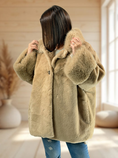 COURCHEVEL - VESTE BEIGE OVERSIZE EN FAUSSE FOURRURE JUSQU'A LA TAILLE 54