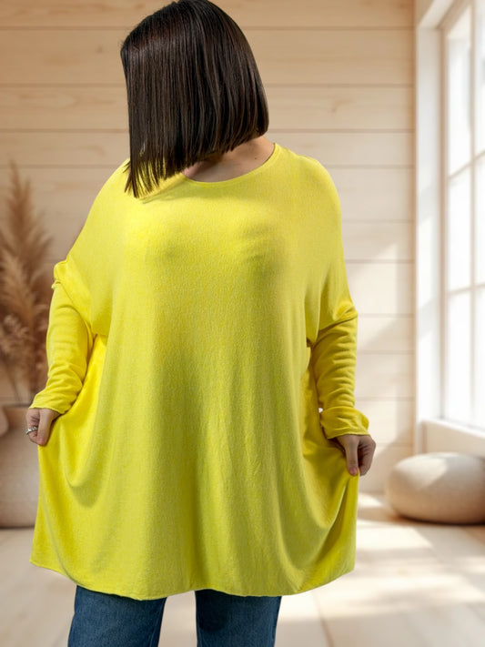 CAPRIO - PULL JAUNE EN MAILLE FLUIDE JUSQU'A LA TAILLE 54