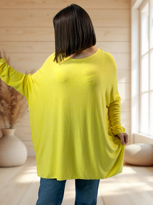 CAPRIO - PULL JAUNE EN MAILLE FLUIDE JUSQU'A LA TAILLE 54