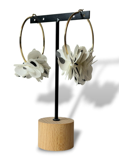 LOLITA - BOUCLES D'OREILLES CREOLES AVEC FLEUR A POIS