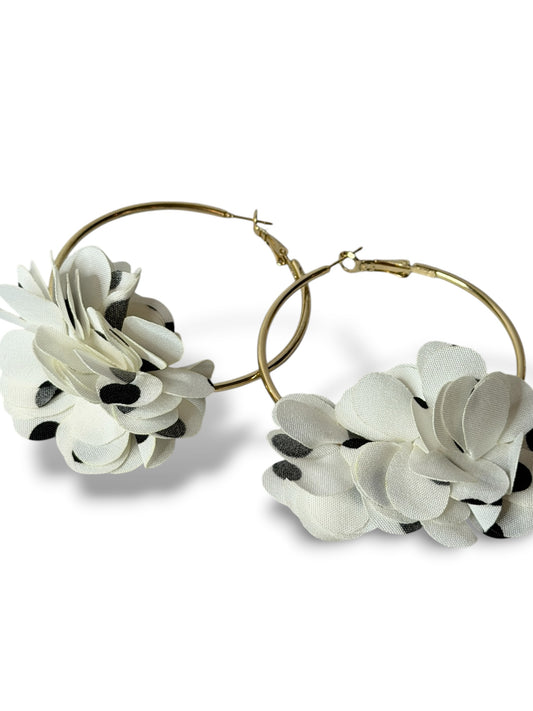 LOLITA - BOUCLES D'OREILLES CREOLES AVEC FLEUR A POIS