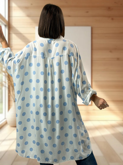ANGY - CHEMISE OVERSIZE A POIS BLEU CIEL JUSQU'A LA TAILLE 60