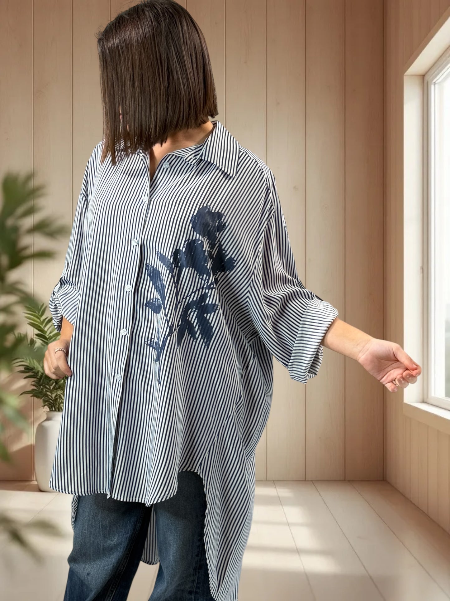 ADRIANA - CHEMISE OVERSIZE MARINE A RAYURE JUSQU'A LA TAILLE 60