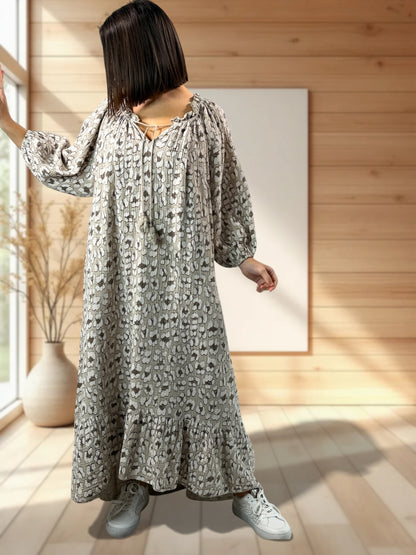 AMBER - ROBE EN GAZE DE COTON MOTIF TAUPE JUSQU'A LA TAILLE 54/56