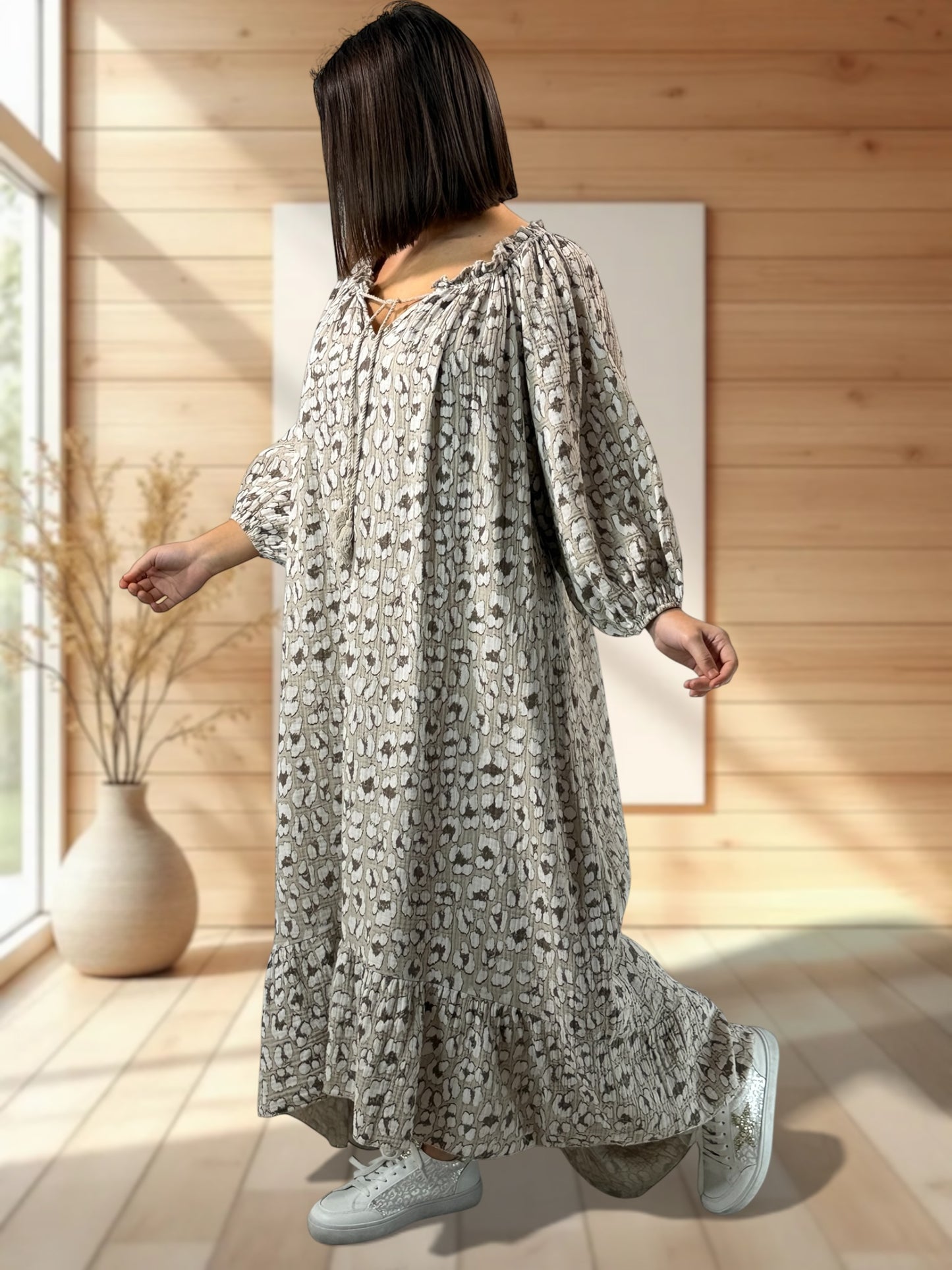 AMBER - ROBE EN GAZE DE COTON MOTIF TAUPE JUSQU'A LA TAILLE 54/56