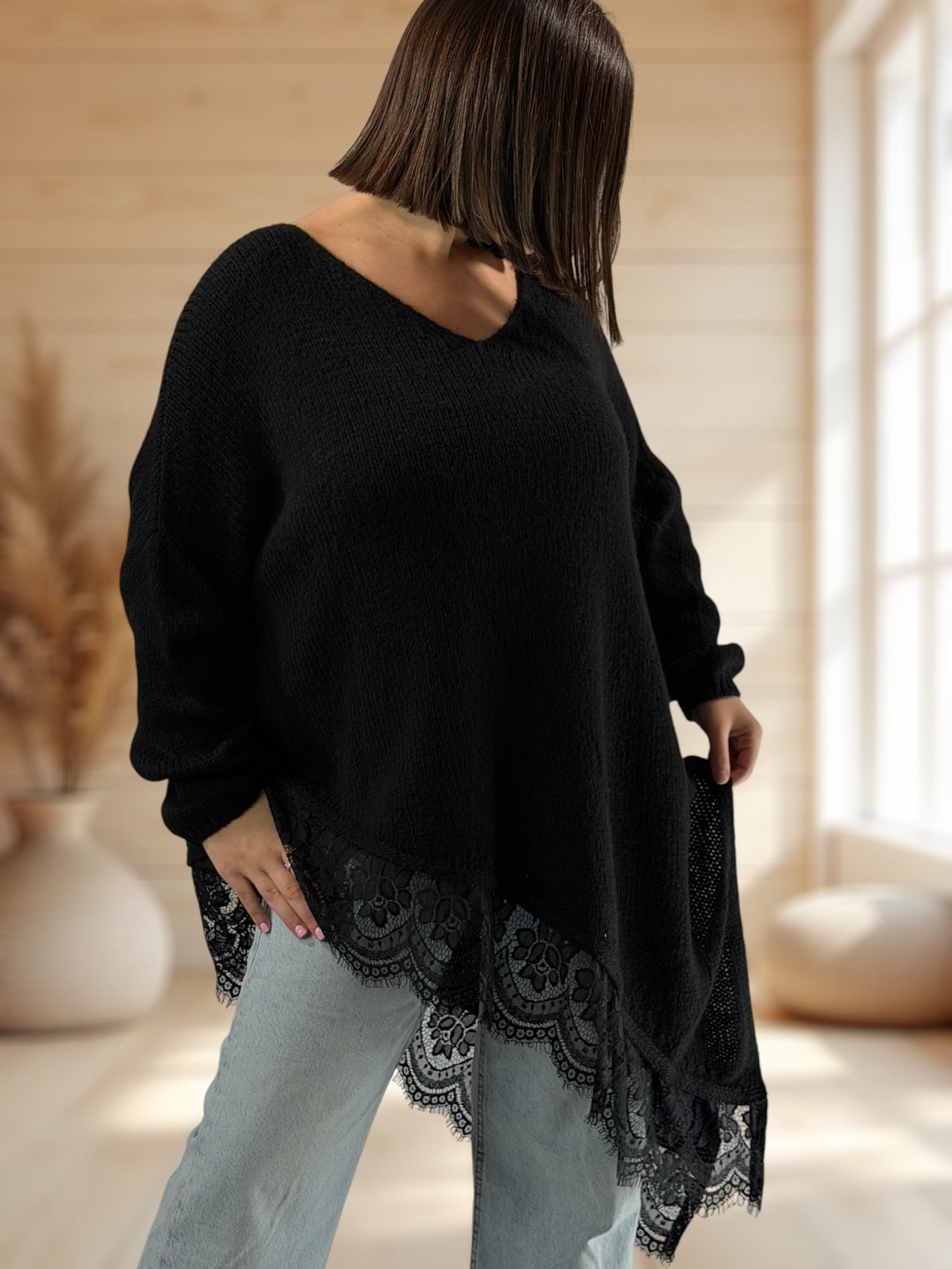 WENDY - PULL OVERSIZE NOIR AVEC DENTELLE JUSQU'A LA TAILLE 54/56