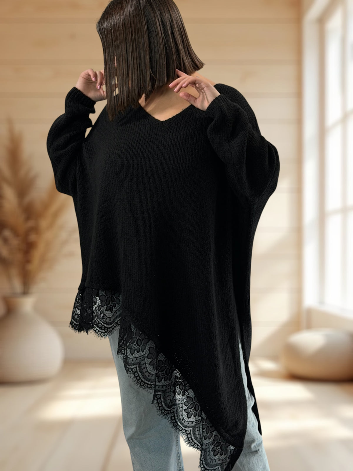 WENDY - PULL OVERSIZE NOIR AVEC DENTELLE JUSQU'A LA TAILLE 54/56