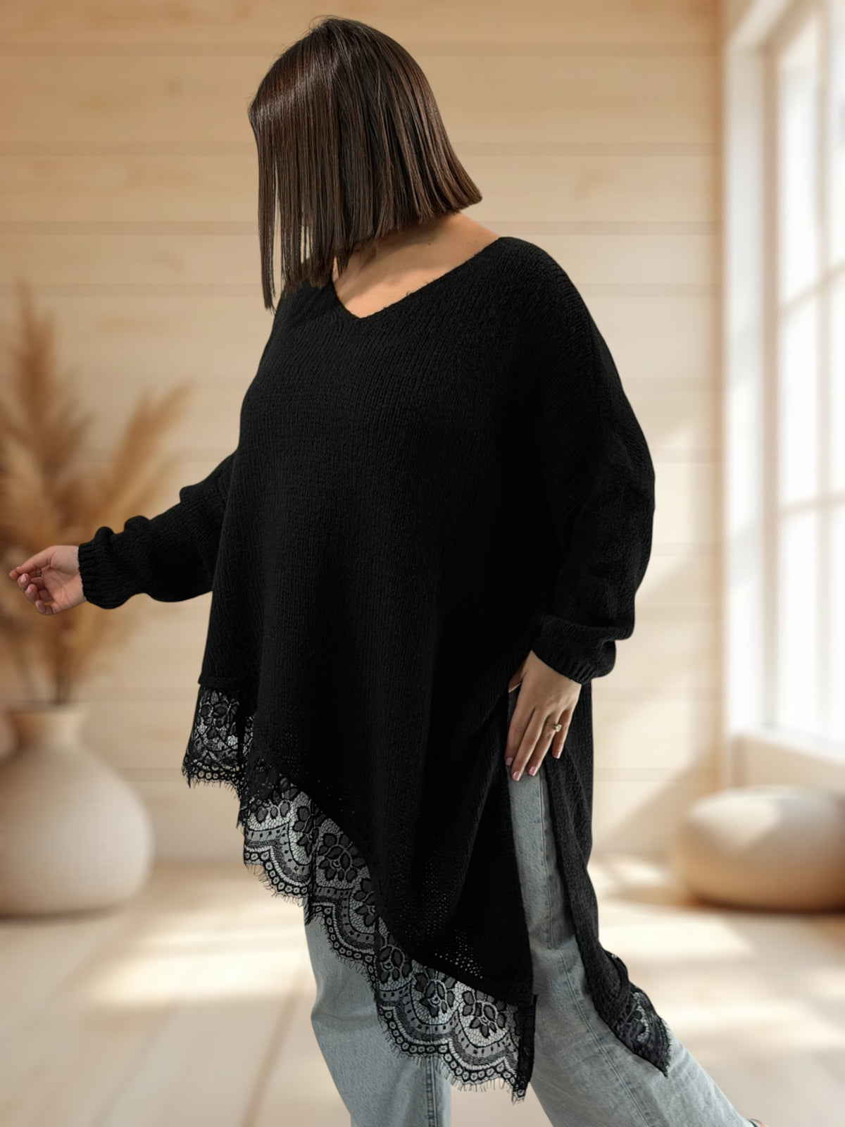 WENDY - PULL OVERSIZE NOIR AVEC DENTELLE JUSQU'A LA TAILLE 54/56