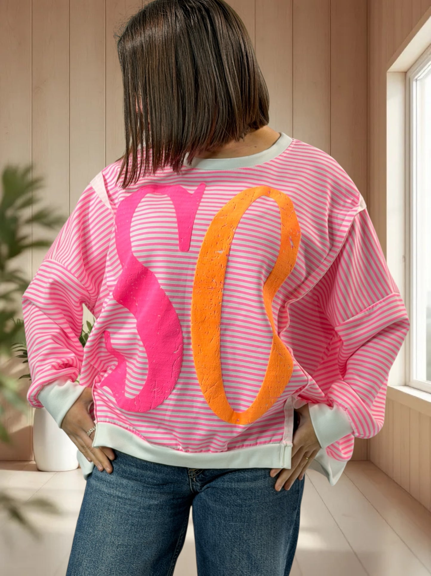 SOHO- SWEAT OVERSIZE A RAYURE FUCHSIA JUSQU'A LA TAILLE 52/54