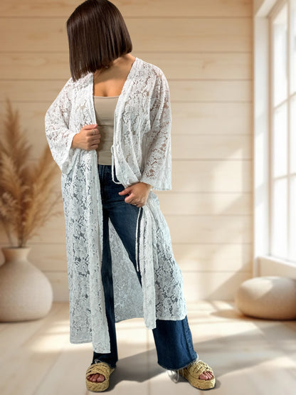 ALISON - KIMONO BLANC EN DENTELLE JUSQU'A LA TAILLE 48/50