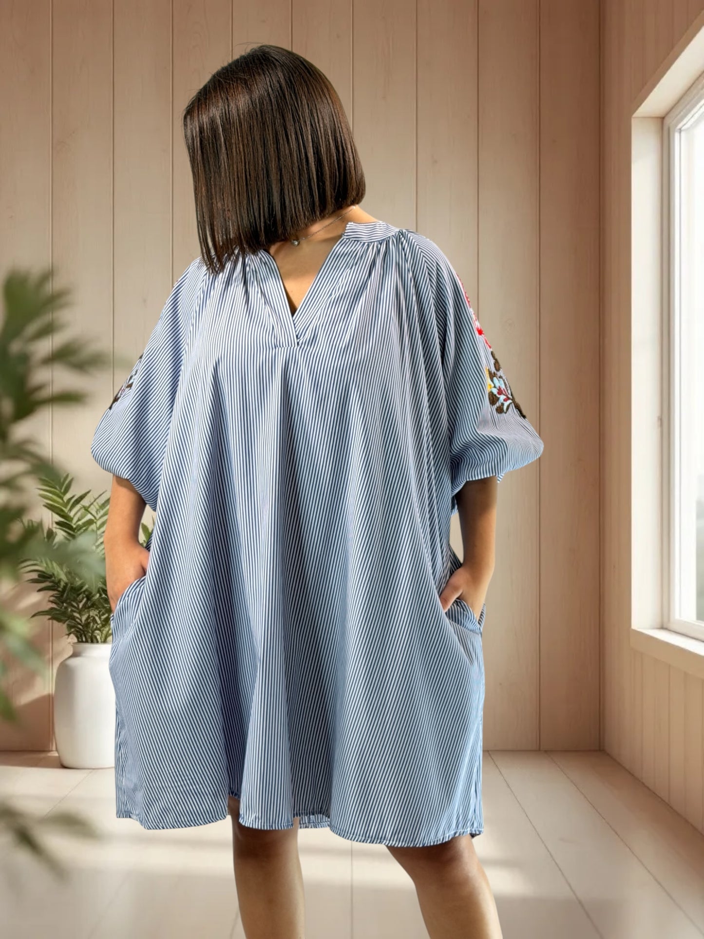 JOSY - ROBE OVERSIZE MANCHES BRODEES JUSQU'A LA TAILLE 56