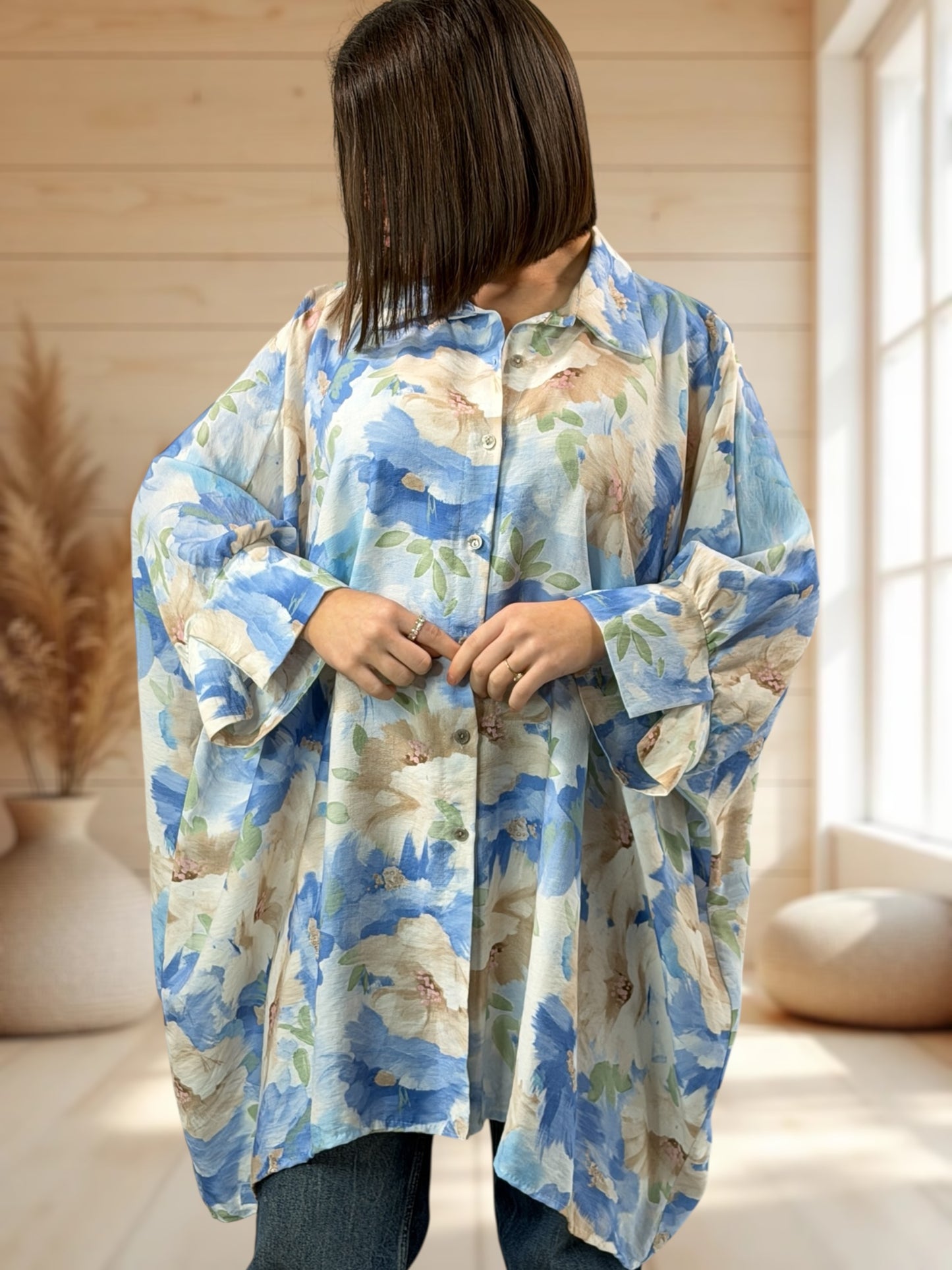EMILIE  - TUNIQUE OVERSIZE BLEUE A MOTIF JUSQU'A LA TAILLE 60