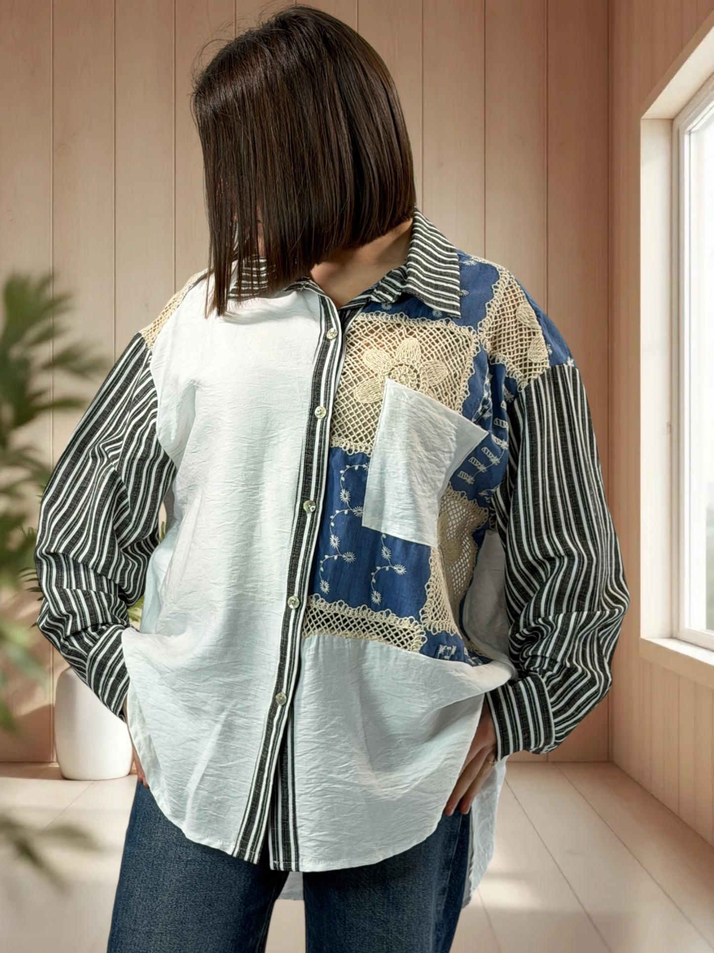 CAMARGUE - CHEMISE OVERSIZE AGREMENTEE DE DENTELLE JUSQU'A LA TAILLE 50/52