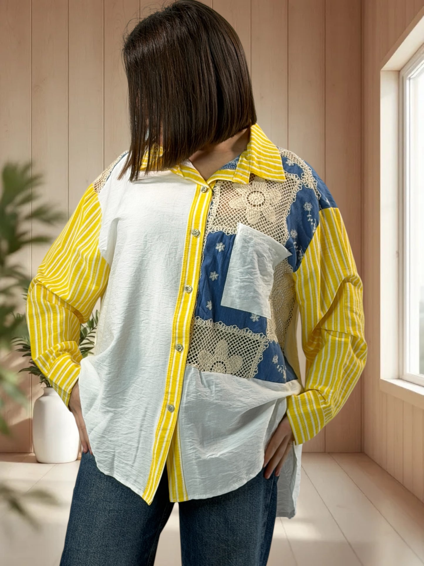 CAMARGUE - CHEMISE OVERSIZE AGREMENTEE DE DENTELLE JUSQU'A LA TAILLE 50/52